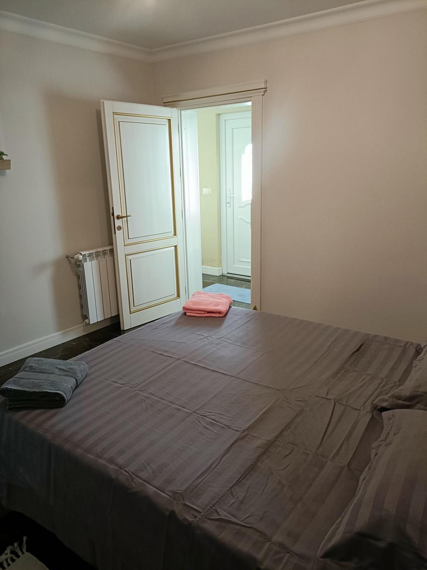 Residence Manu Targu Neamt Luaran gambar
