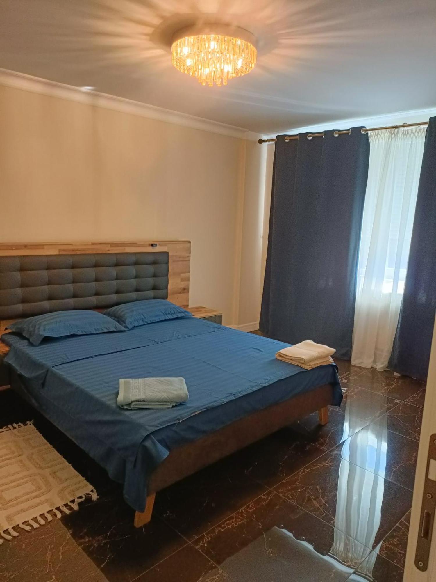 Residence Manu Targu Neamt Luaran gambar