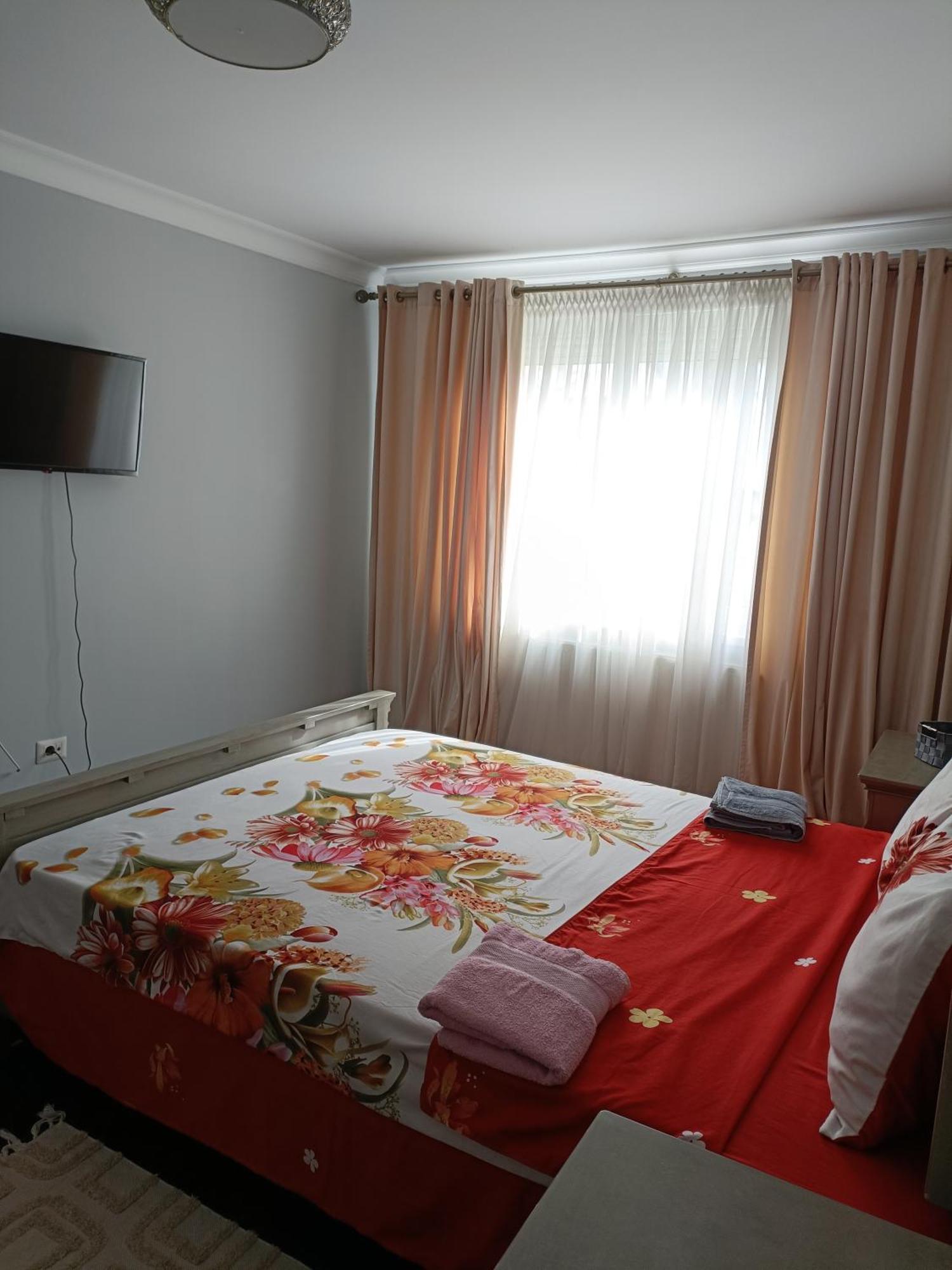 Residence Manu Targu Neamt Luaran gambar